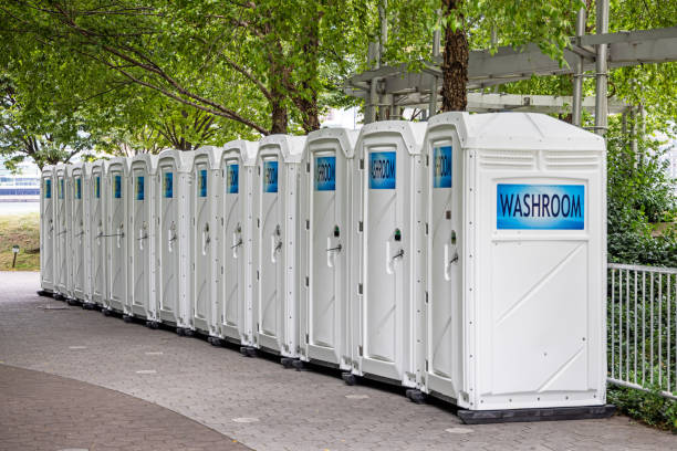 Best Luxury portable toilet rental  in Jefferson, WI